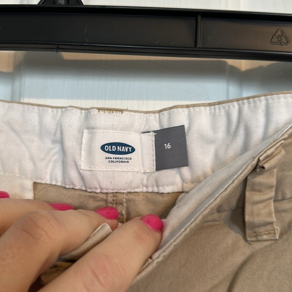 Old Navy Tan Short size 16 - Picture 3 of 3